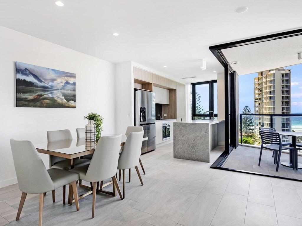 Broadbeach QLD Accommodation Sydney