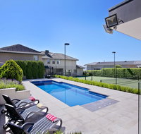Vue de la Mer Luxury Family Retreat with tennis court pool spa water views - Accommodation Sydney