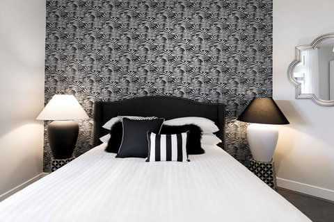 Walk Everywhere In The City From A Historic Home - Sydney Resort 0