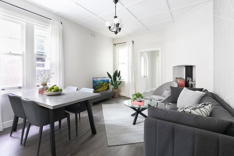 Walk Everywhere In The City From A Historic Home - Sydney Resort 1