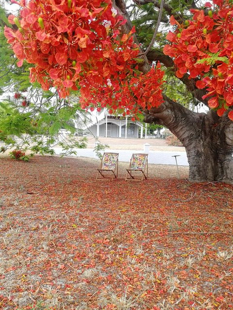 Walk To Beach Queenslander HOME In CBD Hervey Bay - Sydney Resort 3
