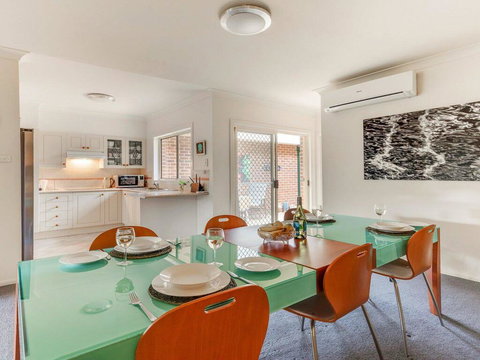 Walling-Clifton Gardens - Backing Onto Golf Course - Sydney Resort 3