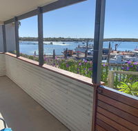 Walshys Shack - Sydney 4u