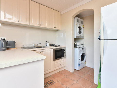 Wangi Waterfront Delight 1bdr Studio - Accommodation Sydney 3