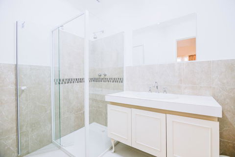 Warburton Lodge - Sydney 4u 1