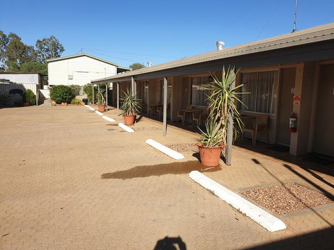 Warrego Motel - Sydney 4u 1