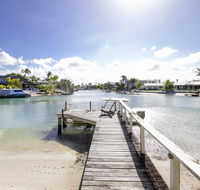 Waterfront on Witta Circle - Sydney 4u