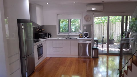 Central To Cowes - Sydney 4u 4
