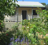 Walnut Cottage via Leongatha - Sydney 4u