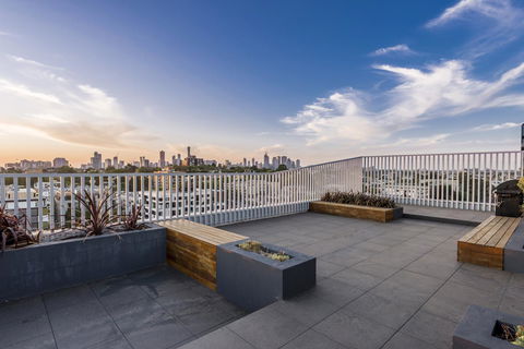 Oaks Melbourne South Yarra Suites - Sydney 4u 8