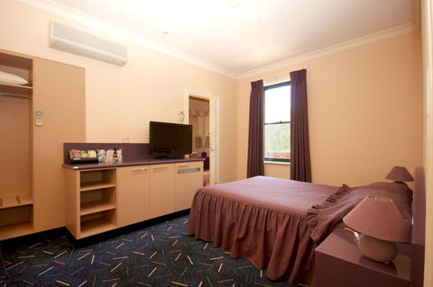 Mitchell River Tavern - Sydney 4u 33