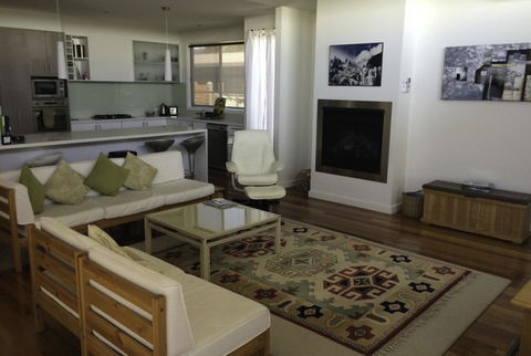 19 Glen Eagles Close - Sydney 4u 2