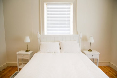 Cape Nelson Lighthouse - Accommodation Sydney 13