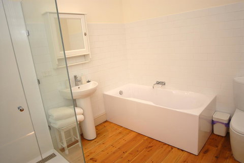 Cape Nelson Lighthouse - Accommodation Sydney 24