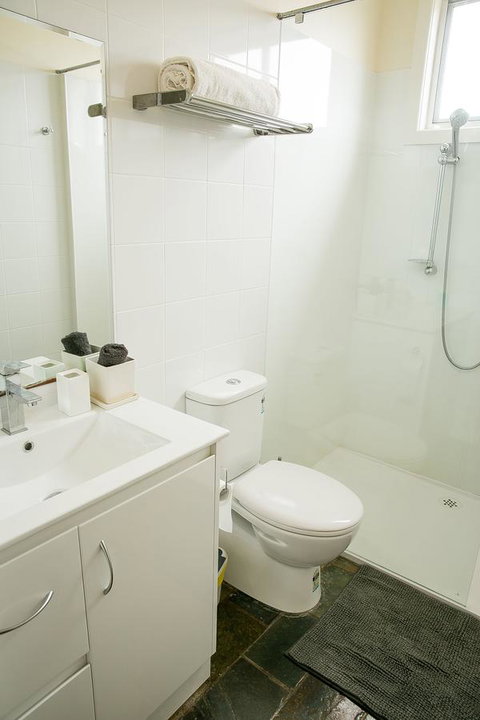 Cape Nelson Lighthouse - Accommodation Sydney 9