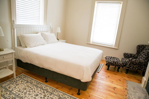 Cape Nelson Lighthouse - Accommodation Sydney 14