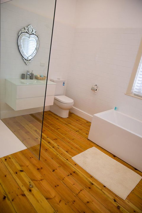 Cape Nelson Lighthouse - Accommodation Sydney 5