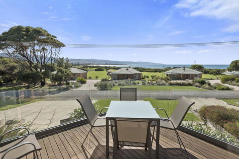 Beach And Reef - Accommodation Sydney 1