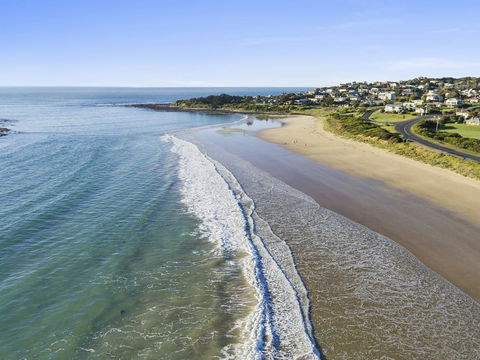 Beach And Reef - Accommodation Sydney 4