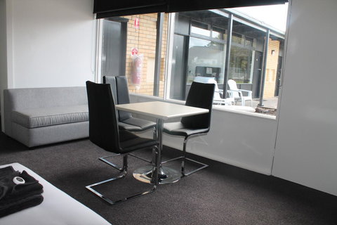 Rochester Motel - Sydney Resort 8