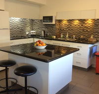Austral Place 88 via Merri River - Sydney 4u