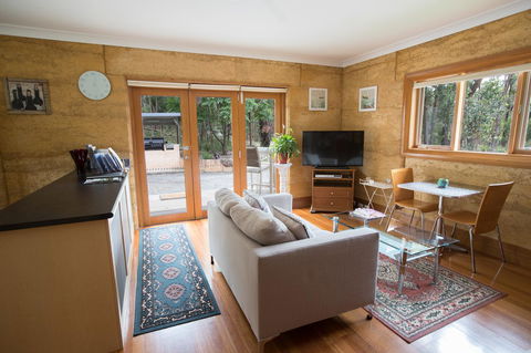 Bundjil Studio - Sydney 4u 6