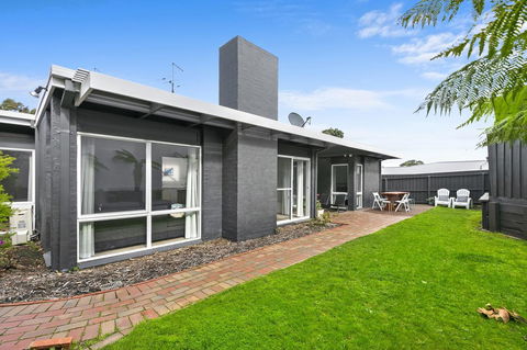 Mysa Anglesea Sleeps 7 WiFi SmartTV Cafes Shops - Accommodation Sydney 5