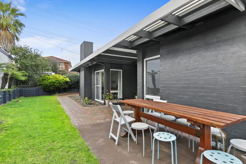 Mysa Anglesea Sleeps 7 WiFi SmartTV Cafes Shops - Accommodation Sydney 13