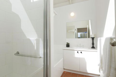 Mysa Anglesea Sleeps 7 WiFi SmartTV Cafes Shops - Accommodation Sydney 11