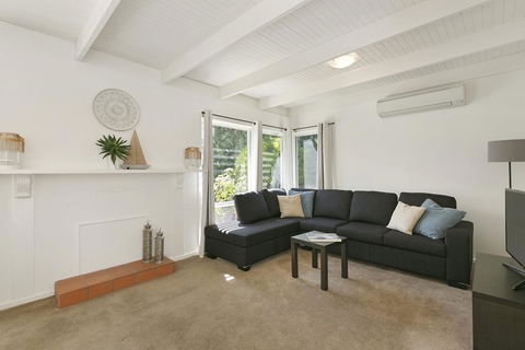 Mysa Anglesea Sleeps 7 WiFi SmartTV Cafes Shops - Accommodation Sydney 2