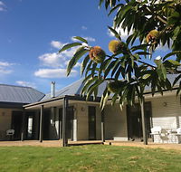 3 Bells Alpine Cottage - Sydney 4u