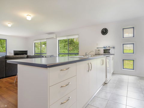 Demure Charm - Accommodation Sydney 15