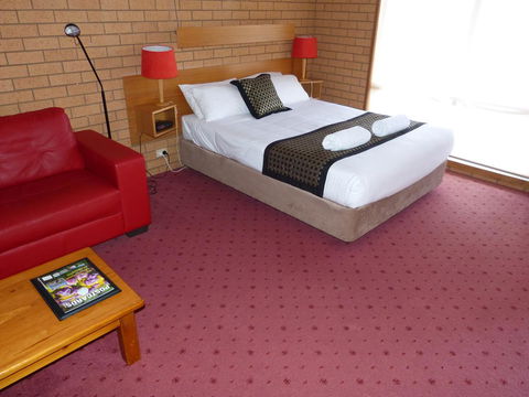 Blue Whale Motor Inn & Apartments - Sydney 4u 26