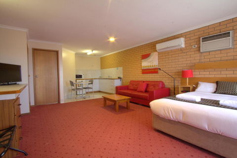 Blue Whale Motor Inn & Apartments - Sydney 4u 17