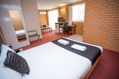 Blue Whale Motor Inn & Apartments - Sydney 4u 9