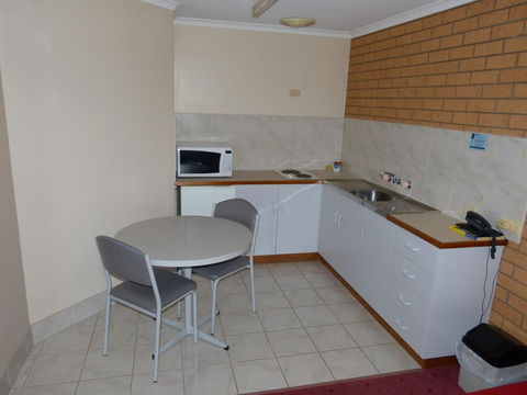 Blue Whale Motor Inn & Apartments - Sydney 4u 27