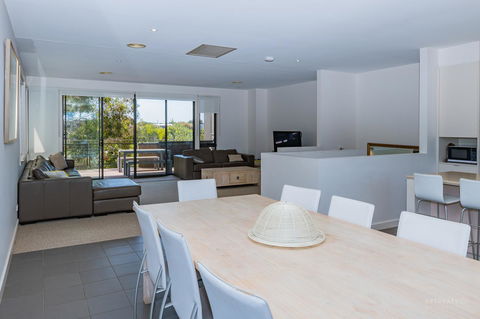 1 Sunset Place - Sydney 4u 2