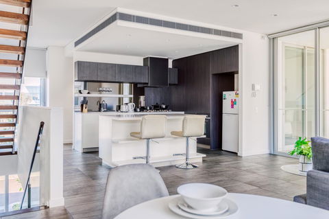 Docklands Waterfront Luxury Villa - Accommodation Sydney 11