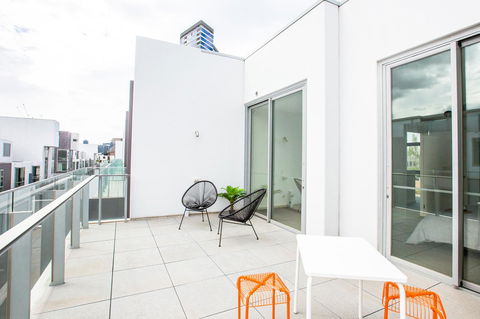 Docklands Waterfront Luxury Villa - Accommodation Sydney 37