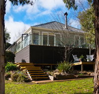 Lake Como Villa - Accommodation Sydney