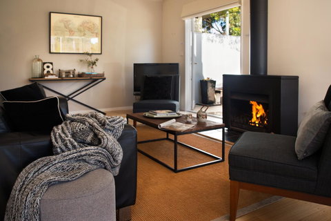 Lake Como Villa - Sydney Resort 2