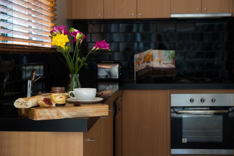 Lake Como Villa - Sydney Resort 4