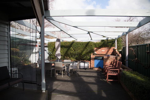 Airleigh-Rose Cottage - Sydney Resort 11