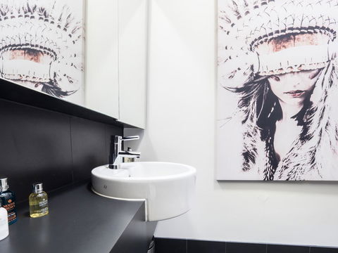 LittleStay Airlie - 2 Bedroom House - Sydney 4u 34