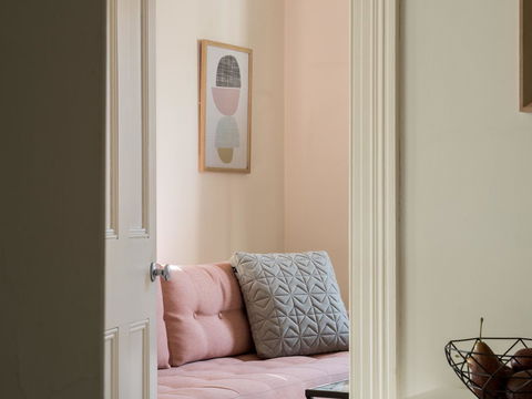 LittleStay Airlie - 2 Bedroom House - Sydney 4u 5