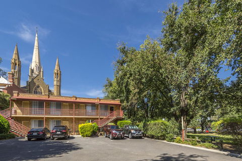 Cathedral Motor Inn - Sydney 4u 1