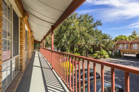 Cathedral Motor Inn - Sydney 4u 6