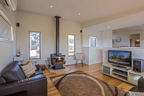 Saltwater Breeze Retreat - Sydney 4u 3