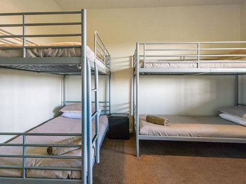 Saltwater Breeze Retreat - Sydney 4u 21