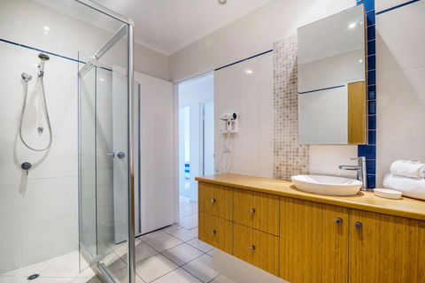 Sunseeker Holiday Apartments - Sydney 4u 4